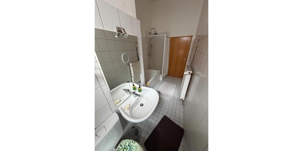 Erdgeschoßwohnung Oberhausen - 3.5 Zimmer, 95 m&sup2;, 1.500&euro; | Angebot:25926370