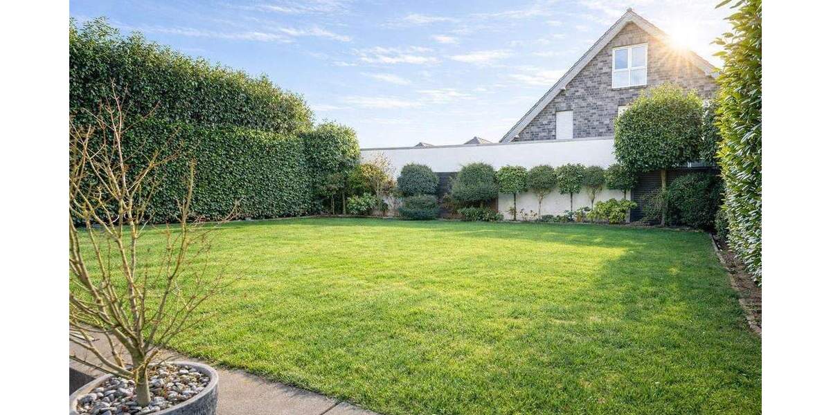 Einfamilienhaus Krefeld / Oppum Oppum - 4 Zimmer, 166 m&sup2;, 879.000&euro; | Angebot:25740518