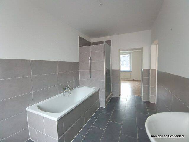 Etagenwohnung Krefeld Dießem/Lehmheide - 3 Zimmer, 110 m&sup2;, 810&euro; | Angebot:26027785