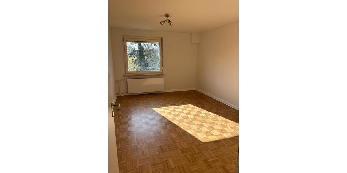 Etagenwohnung Duisburg Essenberg - 3 Zimmer, 65 m&sup2;, 650&euro; | Angebot:26020326