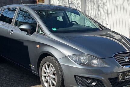 Seat Leon 142.594 km 5.837 &euro; Moers 47445