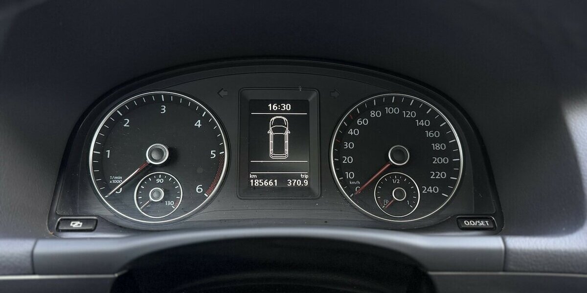 VW Touran Cross / 2,0 TDI / 170 PS / PANO / 7 Sitze 185.000 km 11.890 &euro; Mönchengladbach 41066