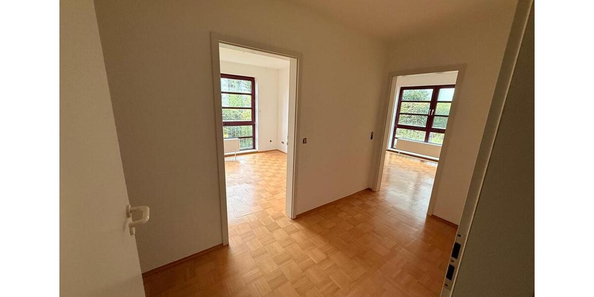 Erdgeschoßwohnung Wülfrath - 3 Zimmer, 100 m&sup2;, 1.050&euro; | Angebot:26025042