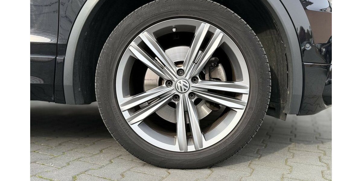 VW Tiguan Allspace R-LIne / 4Motion / Pano / Memory 99.000 km 33.490 &euro; Mönchengladbach 41066