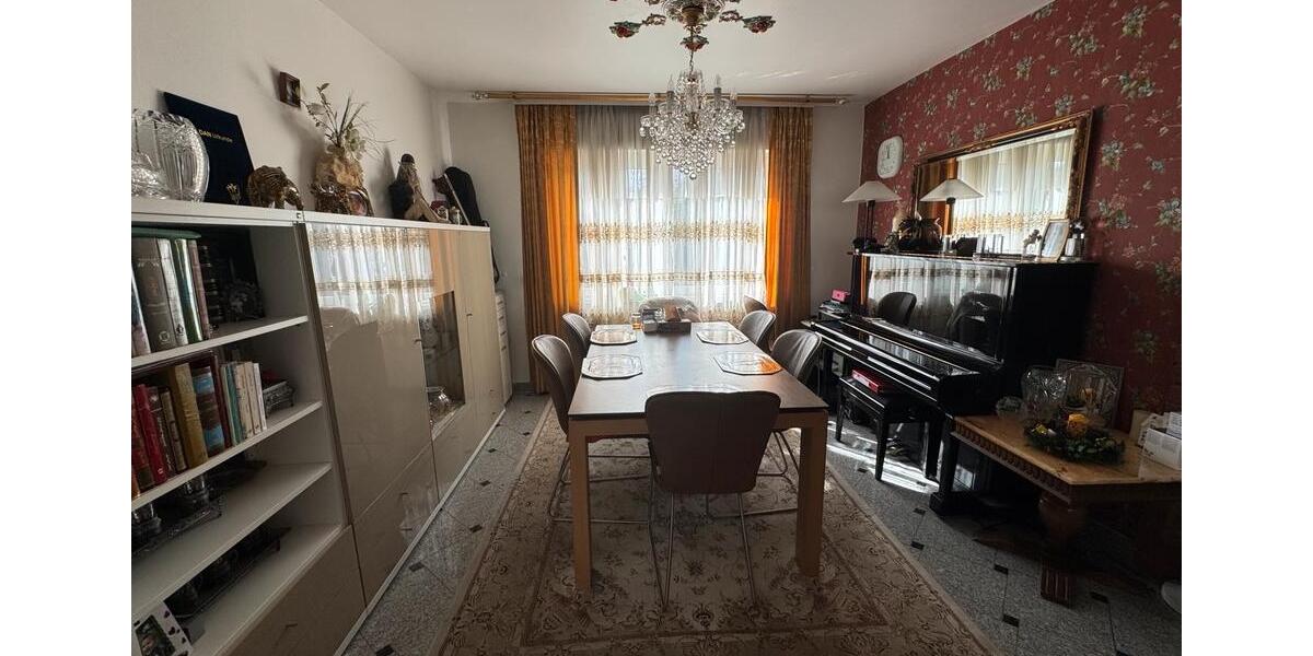 Einfamilienhaus Willich - 5 Zimmer, 4 m&sup2;, 2.800&euro; | Angebot:26645782