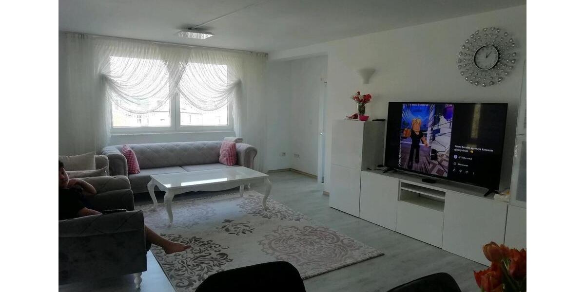 Etagenwohnung Duisburg Duisburg-Mitte - 3 Zimmer, 101 m&sup2;, 1.050&euro; | Angebot:26020325