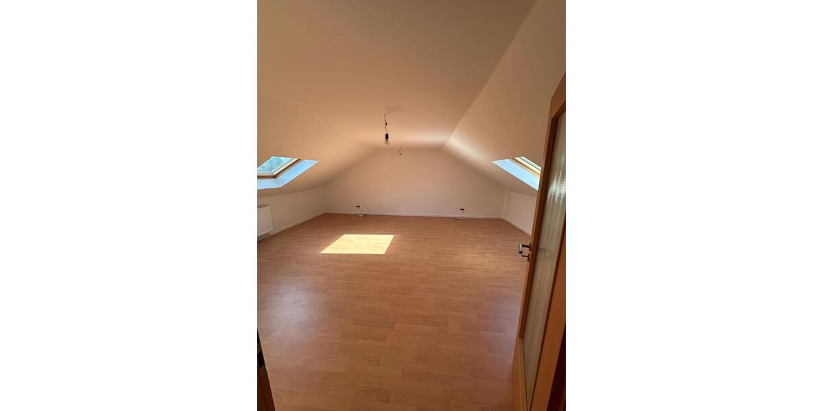 Reihenhaus Meerbusch Kierst - 5.5 Zimmer, 135 m&sup2;, 1.799&euro; | Angebot:26020623