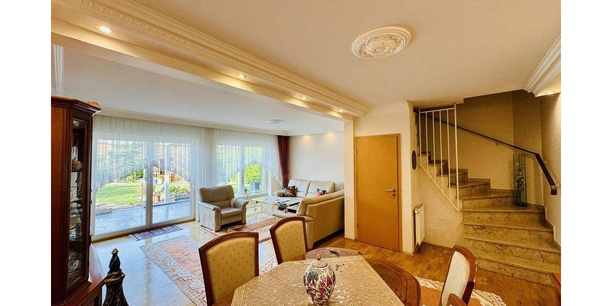 Reihenendhaus Krefeld Fischeln - 5 Zimmer, 121 m&sup2;, 480.000&euro; | Angebot:25743747