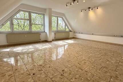 Wohnung Oberhausen Schmachtendorf - 4 Zimmer, 110 m&sup2;, 950&euro; | Angebot:27107622
