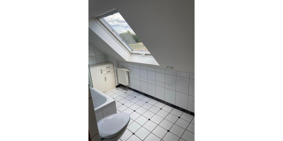 Dachgeschoßwohnung Mönchengladbach Ost - 1 Zimmer, 45 m&sup2;, 600&euro; | Angebot:26631245
