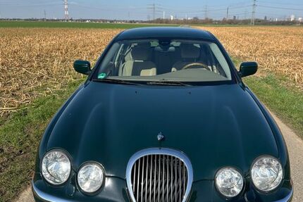 Jaguar S-Type 141.100 km 5.900 &euro; Düsseldorf 40489