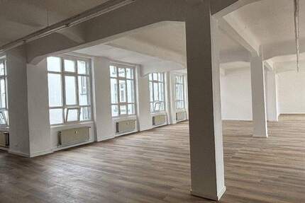 Haus Krefeld Stadtmitte - 4 Zimmer, 687 m&sup2;, 2.099.000&euro; | Angebot:25666729