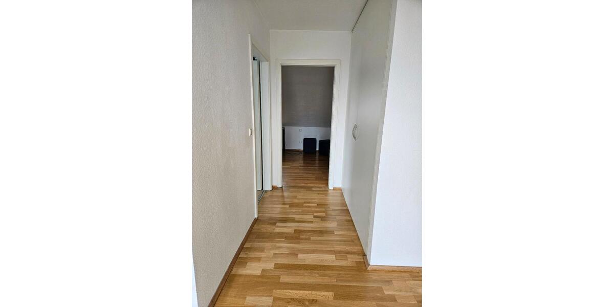 Dachgeschoßwohnung Viersen Hülsdonk - 2 Zimmer, 73 m&sup2;, 700&euro; | Angebot:26611631