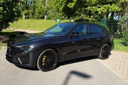 Maserati Levante 108.000 km 44.900 &euro; Neuss 41468