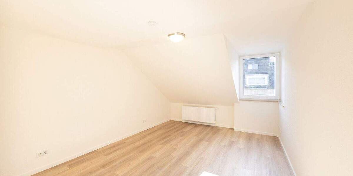 Etagenwohnung Düsseldorf Flingern Nord - 2 Zimmer, 82 m&sup2;, 1.360&euro; | Angebot:25745721