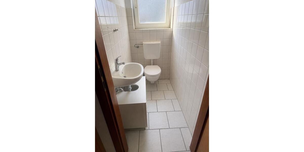 Dachgeschoßwohnung Duisburg Essenberg - 3 Zimmer, 76 m&sup2;, 680&euro; | Angebot:26632424