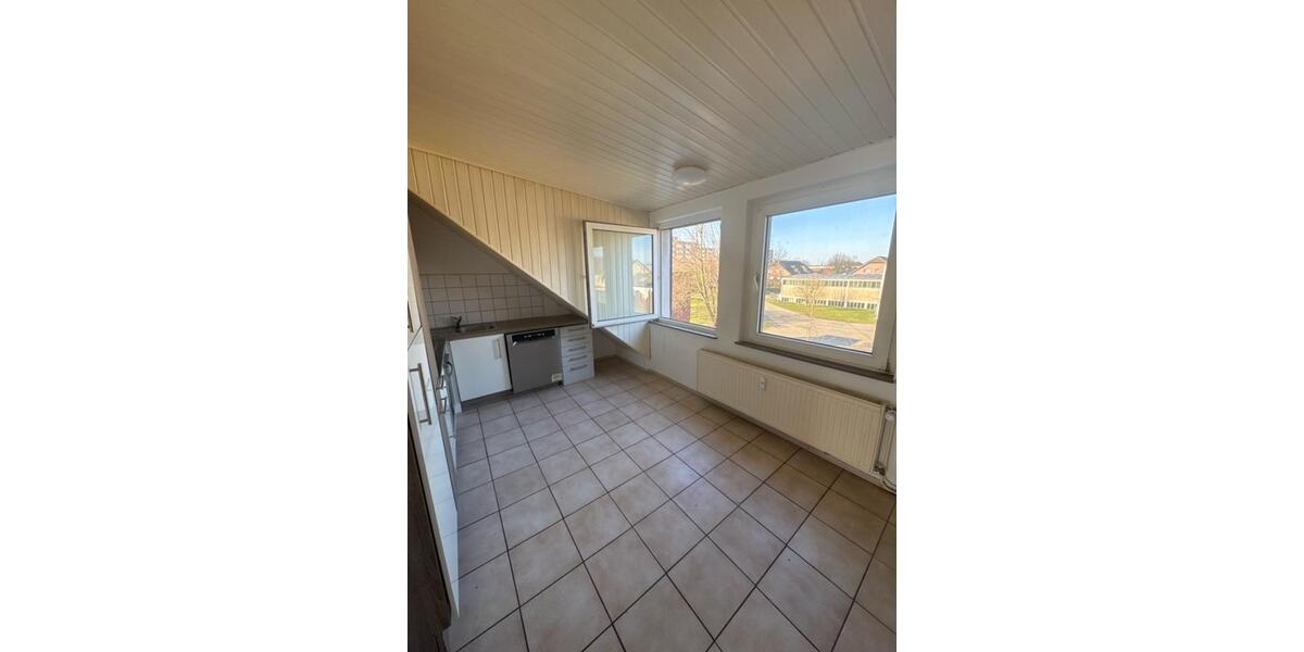 Dachgeschoßwohnung Duisburg Rheinhausen - 2 Zimmer, 69 m&sup2;, 570&euro; | Angebot:25361292