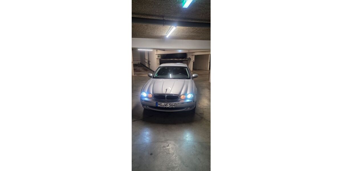 Jaguar X-Type 203.000 km 1.600 &euro; Mönchengladbach 41061