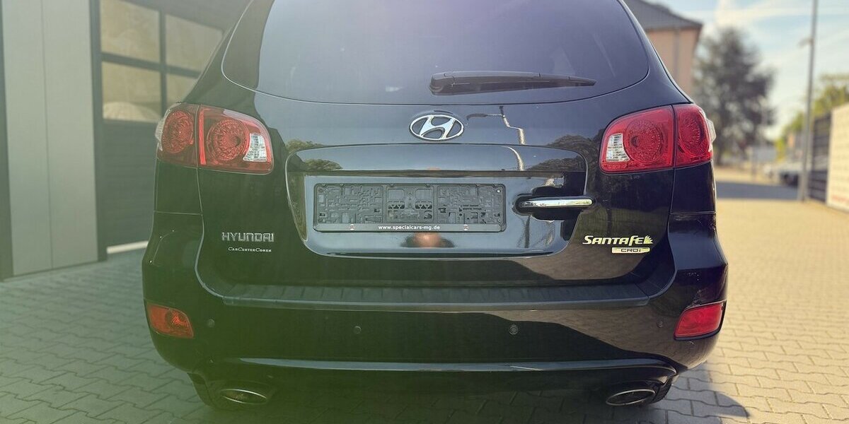 Hyundai Santa Fe 2.0 CRDi Team 08 / Automatik / Allrad 168.000 km 5.900 &euro; Mönchengladbach 41066