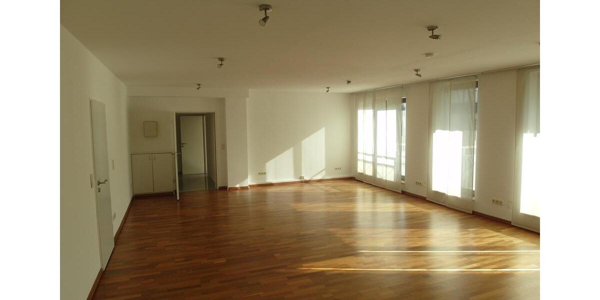 Etagenwohnung Meerbusch Necklenbroich - 5 Zimmer, 174 m&sup2;, 2.500&euro; | Angebot:25884384