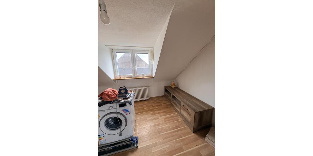 Dachgeschoßwohnung Mönchengladbach Süd - 1 Zimmer, 43 m&sup2;, 480&euro; | Angebot:25918403