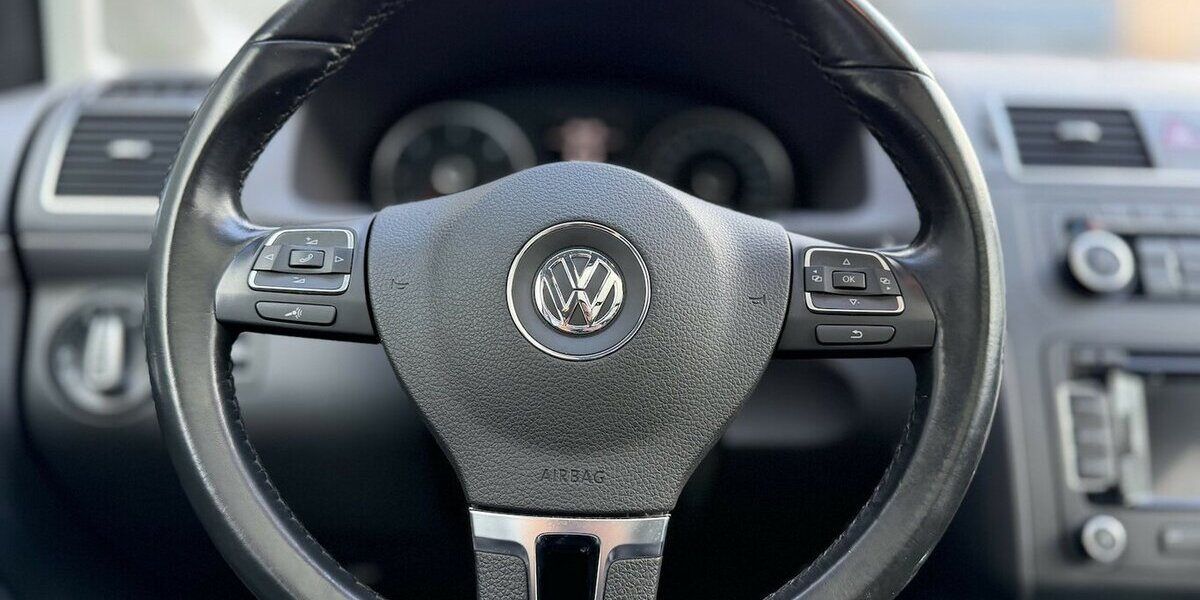 VW Touran Cross / 2,0 TDI / 170 PS / PANO / 7 Sitze 185.000 km 11.890 &euro; Mönchengladbach 41066