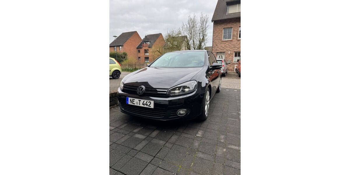 VW Golf 136.000 km 7.599 &euro; Jüchen 41363