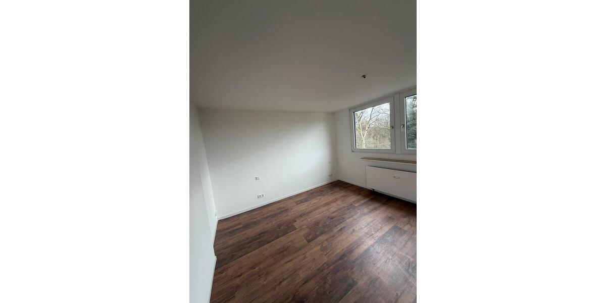 Dachgeschoßwohnung Duisburg Hamborn - 2.5 Zimmer, 54 m&sup2;, 450&euro; | Angebot:26020339