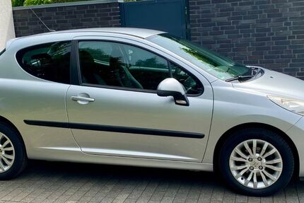 Peugeot 207 80.000 km 4.750 &euro; Neuss 41464