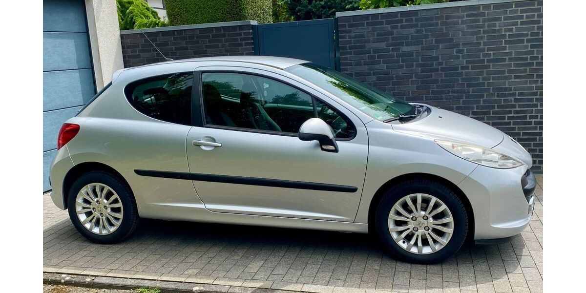 Peugeot 207 80.000 km 4.750 &euro; Neuss 41464