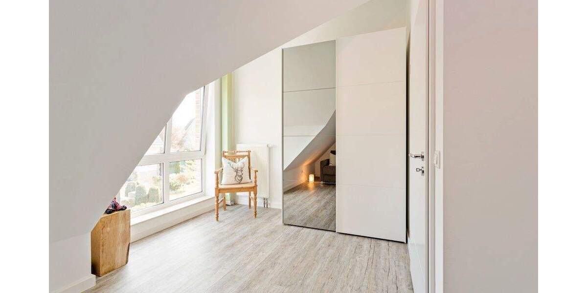 Reihenmittelhaus Düsseldorf Wittlaer - 4 Zimmer, 125 m&sup2;, 2.500&euro; | Angebot:25687751
