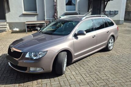 Skoda Superb 122.000 km 9.500 &euro; Haan 42781