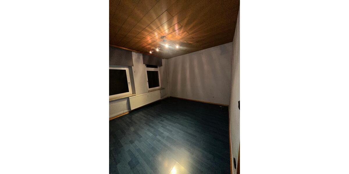 Etagenwohnung Duisburg Mittelmeiderich - 2.5 Zimmer, 70 m&sup2;, 850&euro; | Angebot:24862615