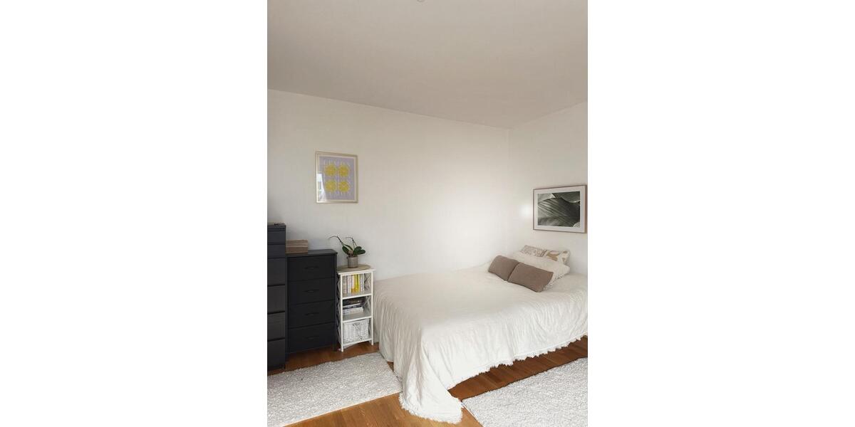 Etagenwohnung Düsseldorf Niederkassel - 1 Zimmer, 37 m&sup2;, 70&euro; | Angebot:25297472