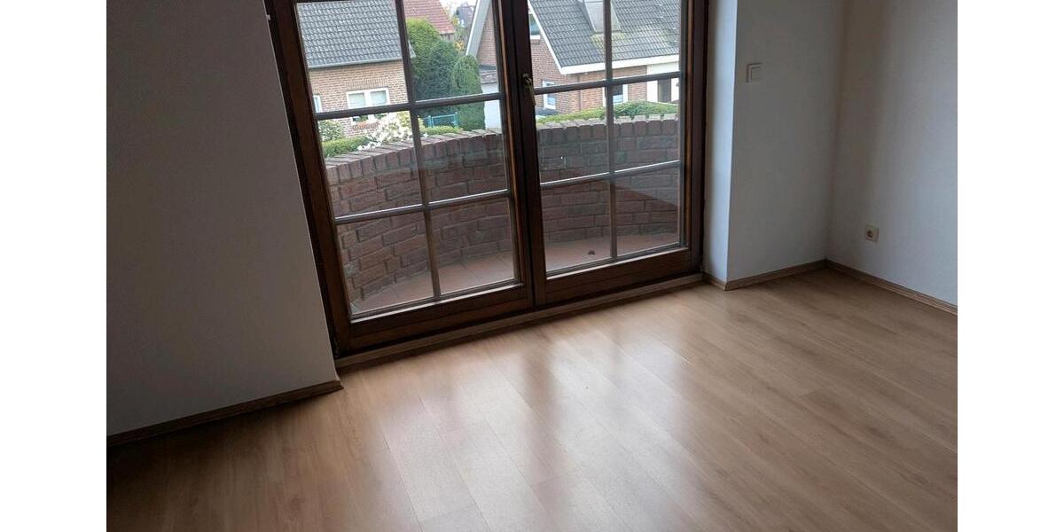 Dachgeschoßwohnung Wachtendonk - 1 Zimmer, 72 m&sup2;, 700&euro; | Angebot:25638781