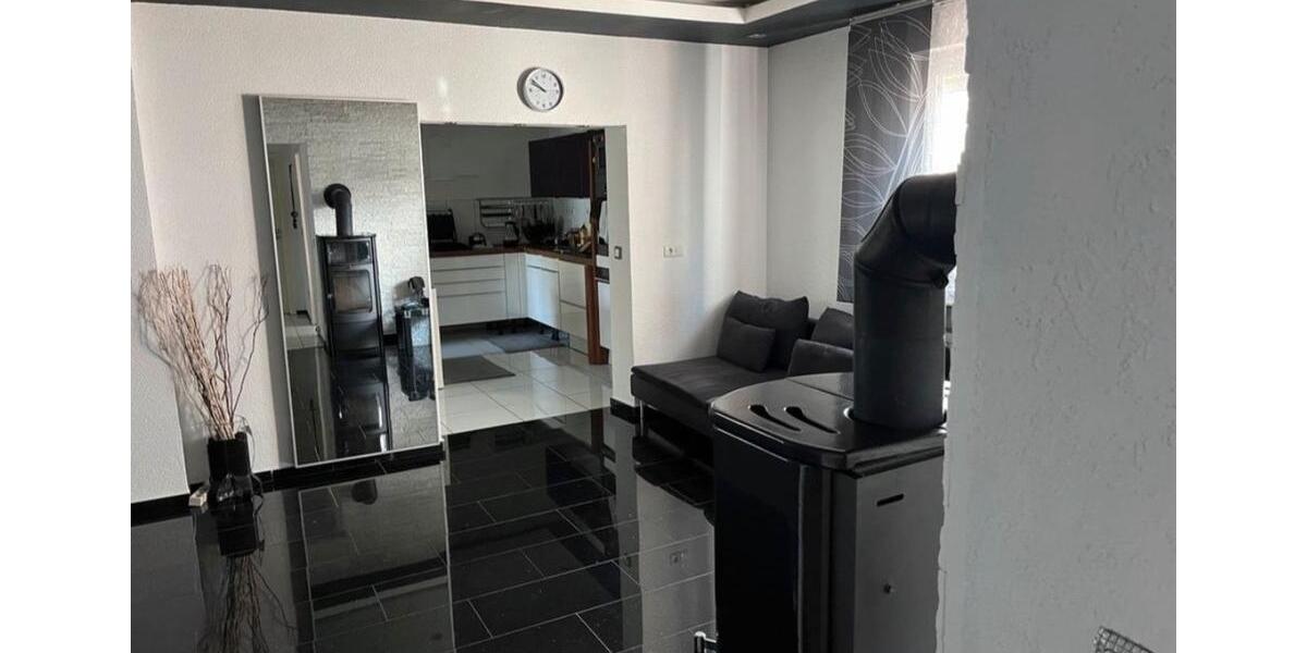 Einfamilienhaus Duisburg Hochheide - 3 Zimmer, 106 m&sup2;, 1.750&euro; | Angebot:25151782