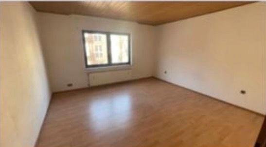 Etagenwohnung Krefeld Benrad - 2 Zimmer, 65 m&sup2;, 750&euro; | Angebot:26675448