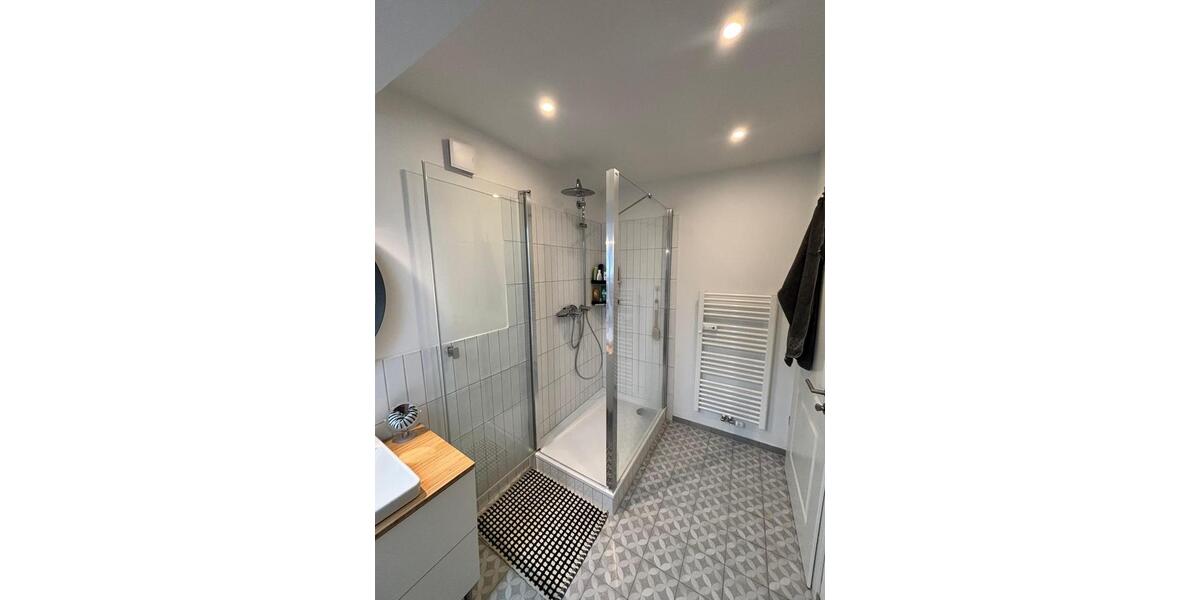 Dachgeschoßwohnung Duisburg Laar - 3 Zimmer, 77 m&sup2;, 725&euro; | Angebot:25343395