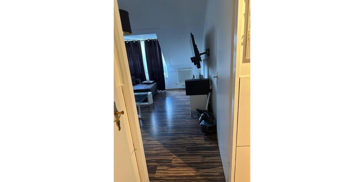 Dachgeschoßwohnung Düsseldorf Stadtbezirk 6 - 3 Zimmer, 55 m&sup2;, 1.300&euro; | Angebot:25906216
