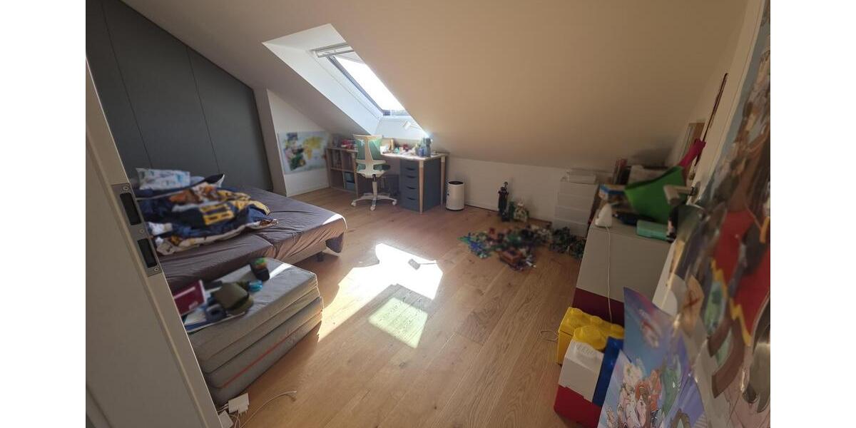 Etagenwohnung Hilden Forstbach - 4 Zimmer, 135 m&sup2;, 1.990&euro; | Angebot:25406505