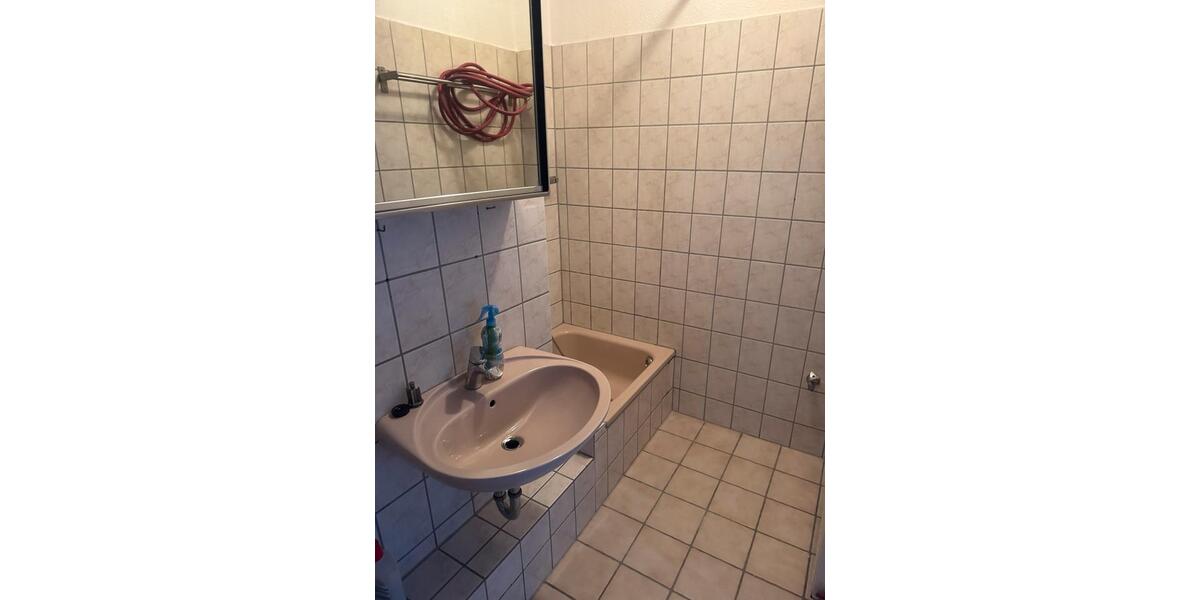 Etagenwohnung Düsseldorf Oberbilk - 2 Zimmer, 60 m&sup2;, 870&euro; | Angebot:25256383