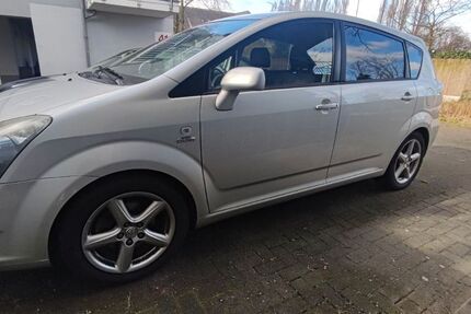 Toyota Verso 280.000 km 2.500 &euro; Moers 47443