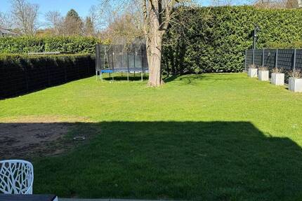 Haus Meerbusch Büderich - 6 Zimmer, 242 m&sup2;, 8.500&euro; | Angebot:25997535