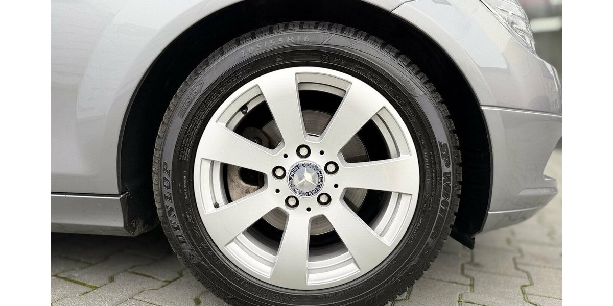 Mercedes-Benz C 180 T Kompressor / 50TKm / el. FH / 1. Hand 50.000 km 11.490 &euro; Mönchengladbach 41066