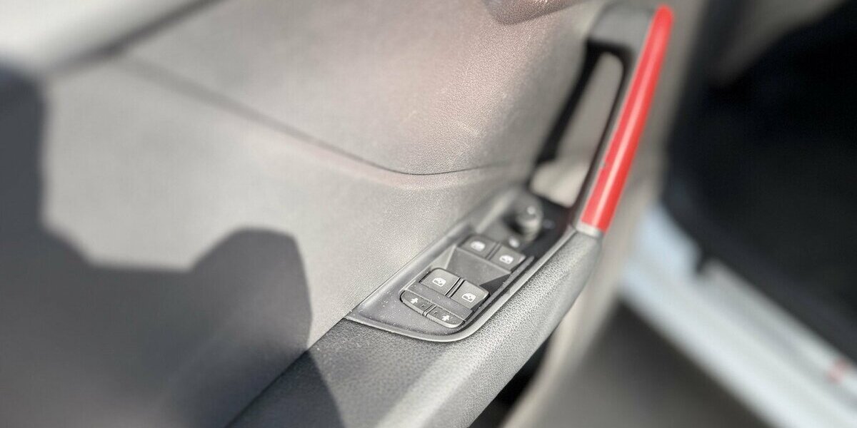 Audi Q2 35 TDI Sport / S Line / KeylessGO / AHK 55.000 km 24.680 &euro; Mönchengladbach 41066