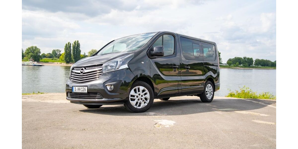 Opel Vivaro 118.000 km 18.900 &euro; Düsseldorf 40489
