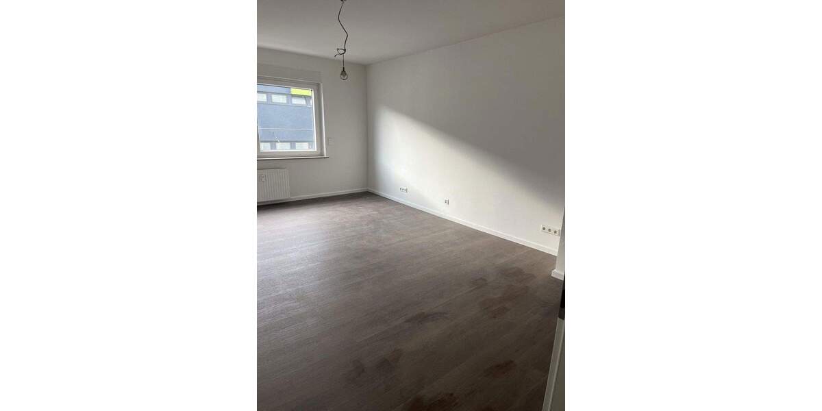 Etagenwohnung Krefeld Stadtmitte - 3 Zimmer, 91 m&sup2;, 700&euro; | Angebot:25780302