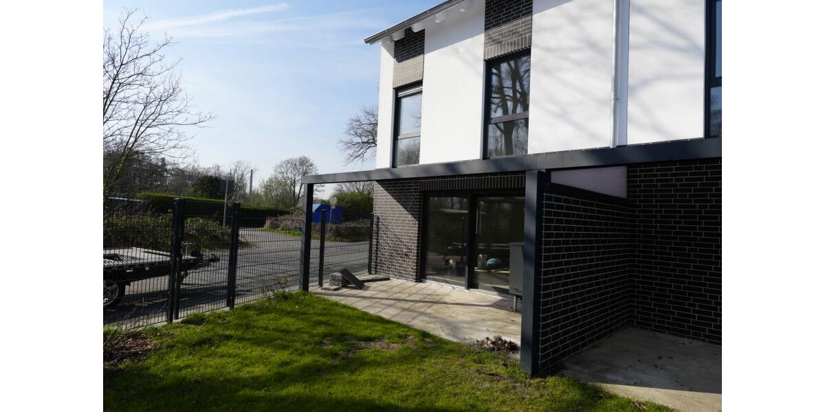 Provisionsfrei* Das letzte Haus Eckhaus EFH mit PV 10,4 KW+Garage 140m zum Rheinufer Energiebedarf 22,4 kWhm2a - Reihenendhaus Duisburg Essenberg | Angebot:25767241