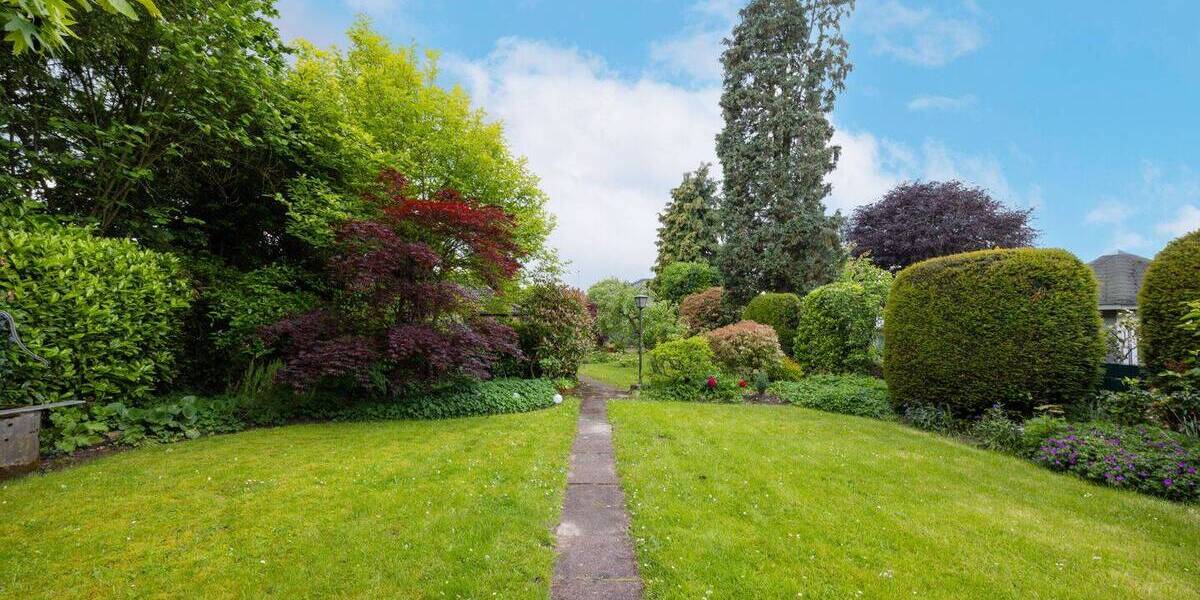Mehrfamilienhaus, Wohnhaus Krefeld Uerdingen - 8 Zimmer, 189 m&sup2;, 475.000&euro; | Angebot:26695172