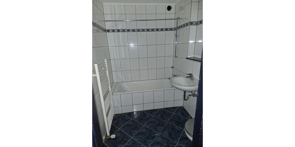 Dachgeschoßwohnung Mönchengladbach Süd - 1 Zimmer, 35 m&sup2;, 600&euro; | Angebot:25833816